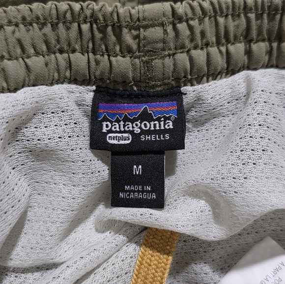 Patagonia Baggies Shorts Buckhorn Green Size Medium - Picture 3 of 3